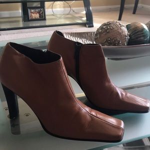 Charles David Perfect Booties 🥰